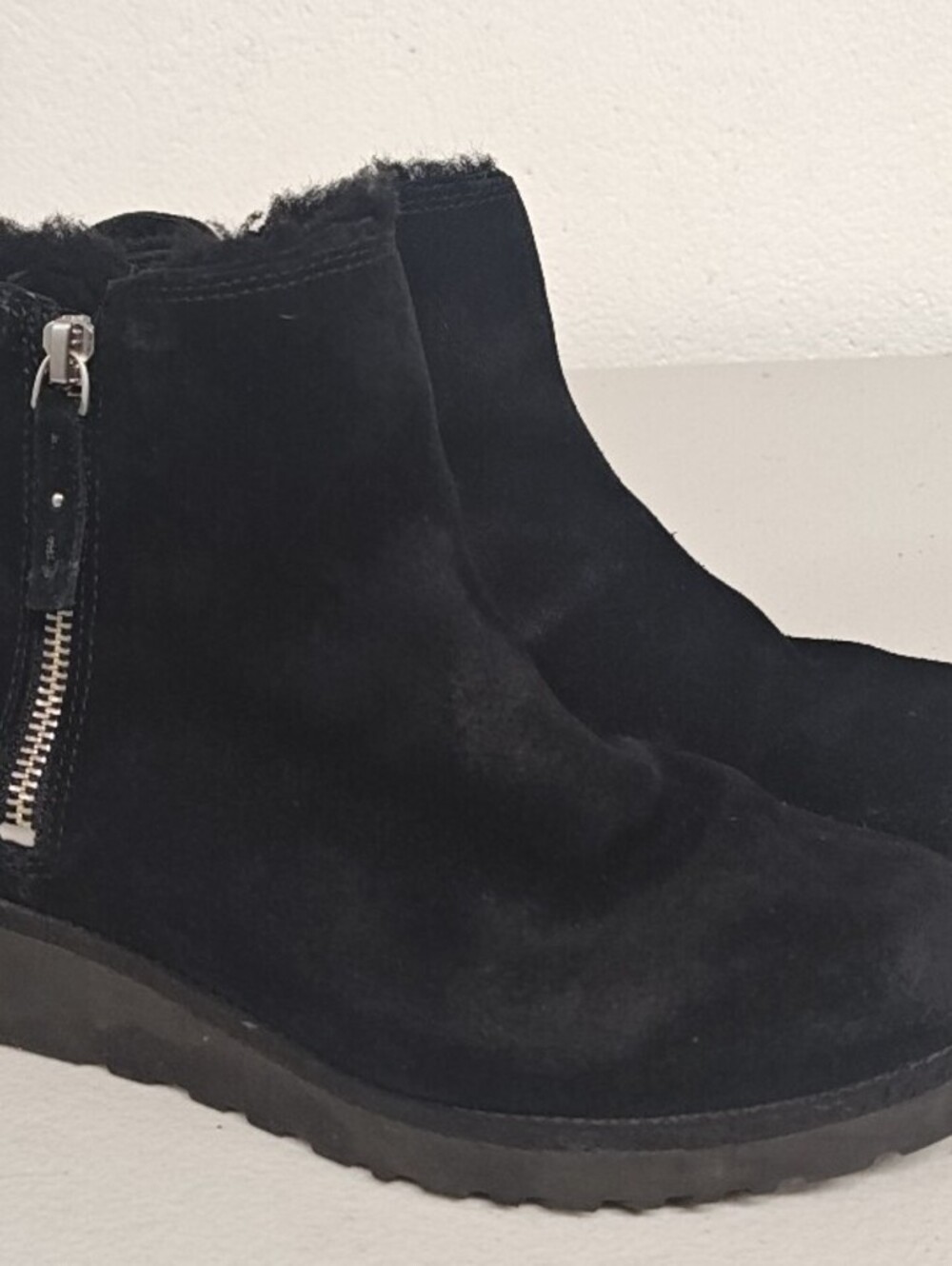 UGG Shala 1018653 Black Suede Shearling Dual Zip Ankle Boots Women's 6